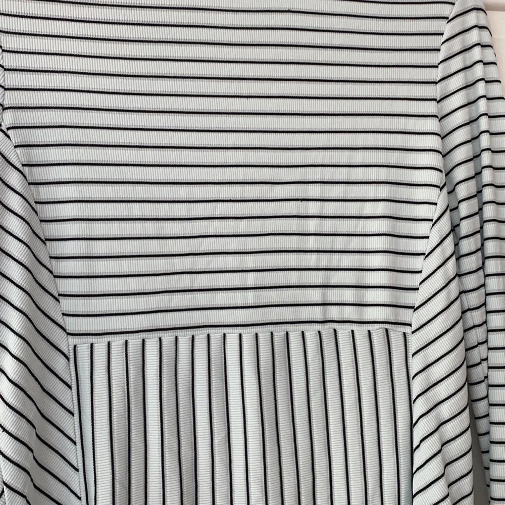 Athleta X Derek Lam IOC White Striped Madison Ave long Sleeve Athletic Shirt Top - Picture 3 of 9